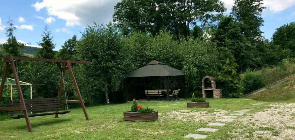 Лоджи Domek w Beskidach Ropica Górna-23