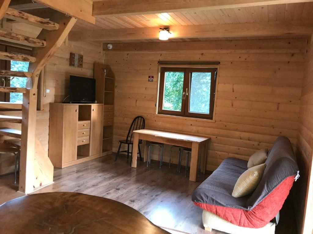 Лоджи Domek w Beskidach Ropica Górna-27